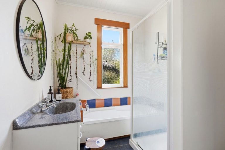 Photo of property in 18 Parsons Street, Saint Johns Hill, Whanganui, 4501