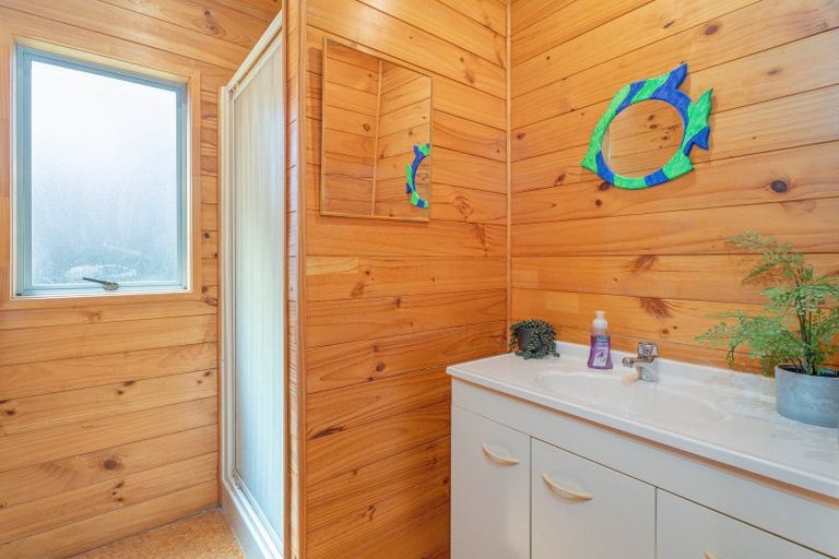 Photo of property in 100 Ocean Close, Matarangi, Whitianga, 3592