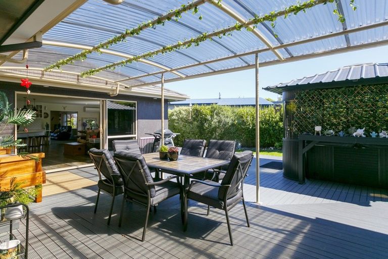 Photo of property in 11 Carpentras Way, Nukuhau, Taupo, 3330