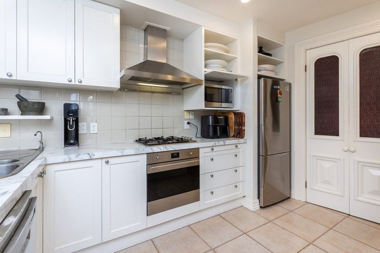 Photo of property in 8a Alberon Street, Parnell, Auckland, 1052