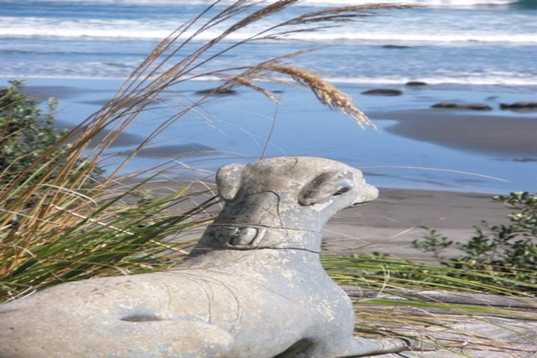 Photo of property in 103 Messenger Terrace, Oakura, 4314