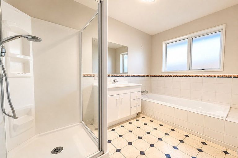 Photo of property in 25 Broadhaven Avenue, Parklands, Christchurch, 8083