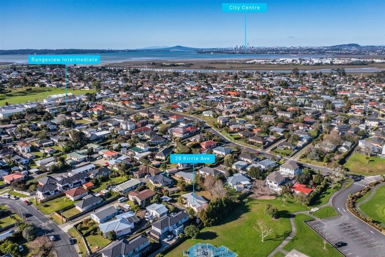 Photo of property in 26 Kirrie Avenue, Te Atatu South, Auckland, 0610