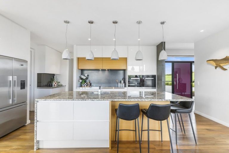 Photo of property in 38 Hawthorne Lane, Kingseat, Papakura, 2580