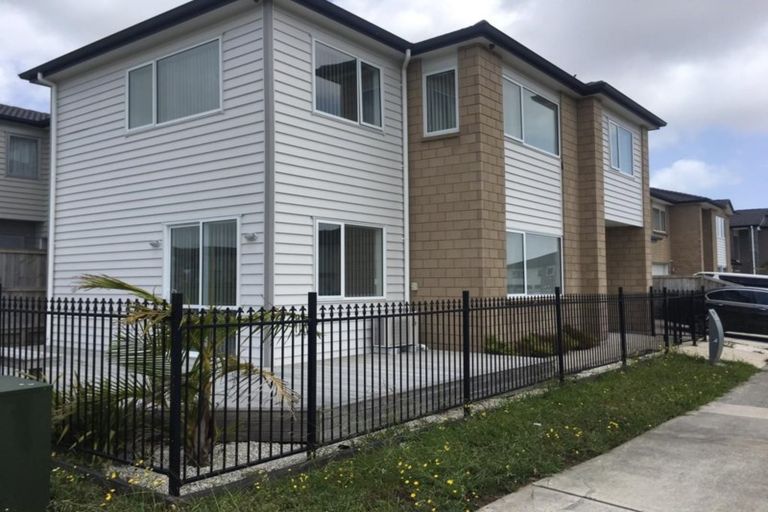 Photo of property in 75 Rosewell Crescent, Flat Bush, Auckland, 2019