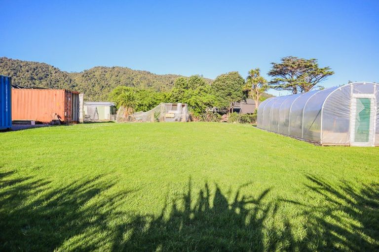 Photo of property in 44 Domett Esplanade, Cobden, Greymouth, 7802