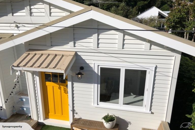 Photo of property in 379 Muritai Road, Eastbourne, Lower Hutt, 5013