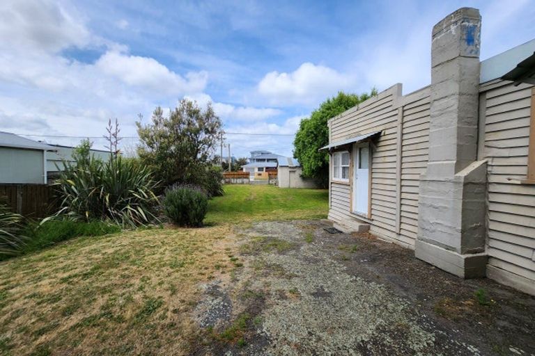 Photo of property in 45 Pratt Avenue, Foxton Beach, Foxton, 4815