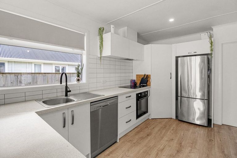 Photo of property in 7a Hinau Street, Inglewood, 4330