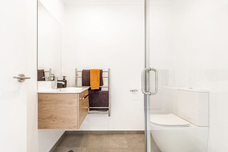 Photo of property in 13 Hudson Bay Road, Hobsonville, Auckland, 0616