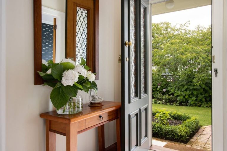 Photo of property in 26 Bowling Road, Greenmeadows, Napier, 4112