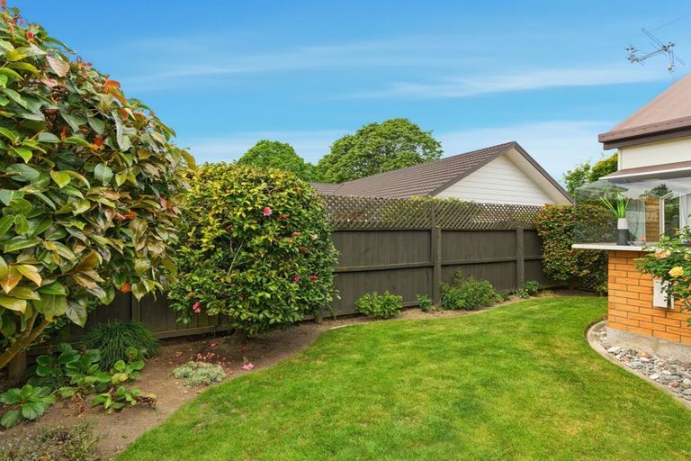 Photo of property in 2/60 Lancewood Drive, Halswell, Christchurch, 8025