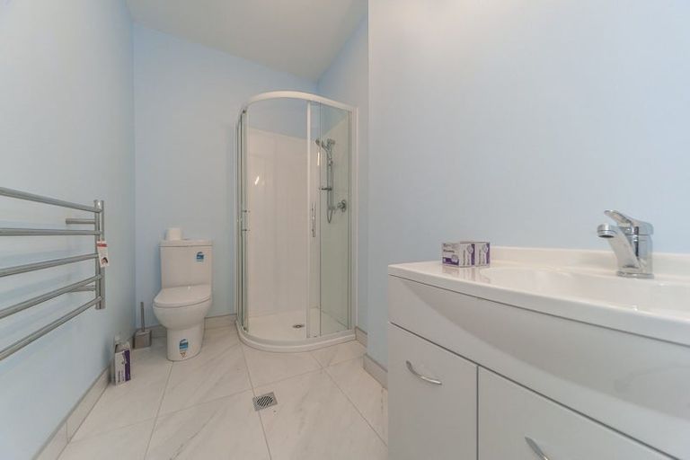 Photo of property in 10 Lawson Place, Mount Victoria, Wellington, 6011