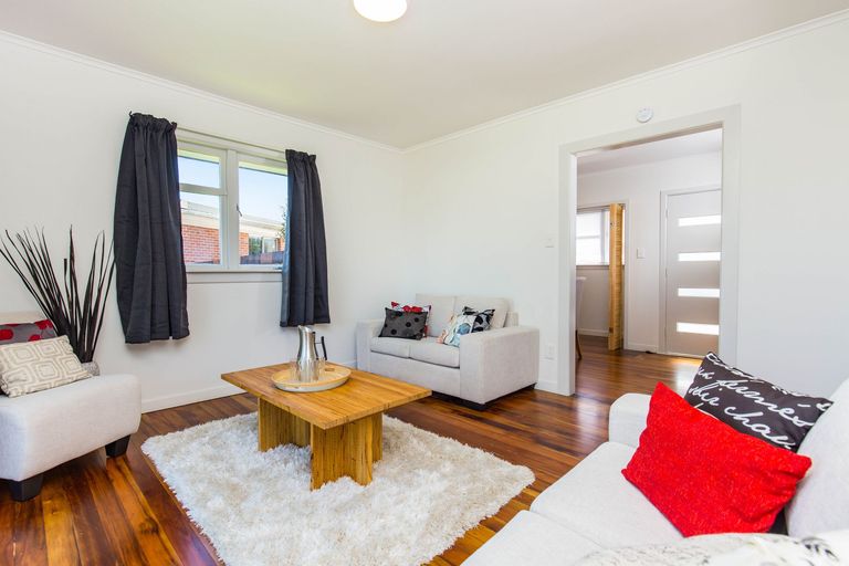 Photo of property in 28a Kelvin Road, Papakura, 2110