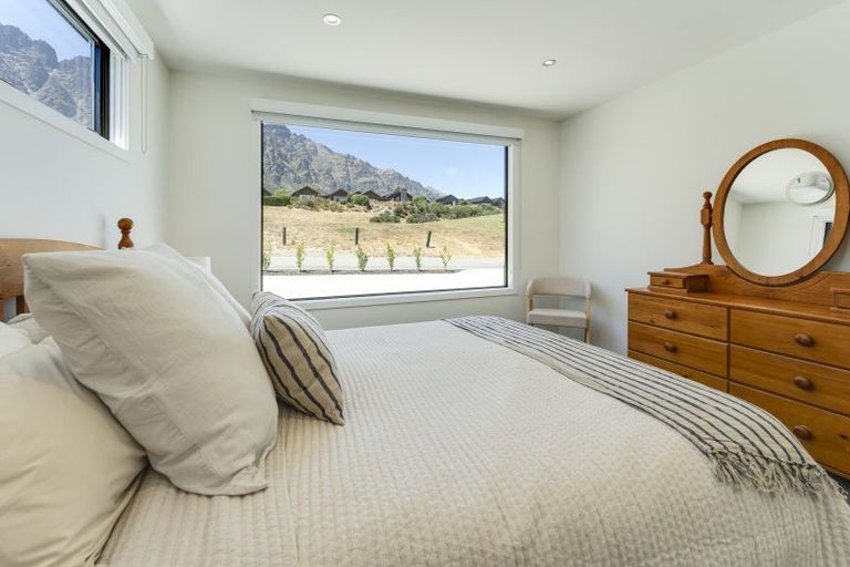 Photo of property in 5a Glenelg Lane, Jacks Point, 9371