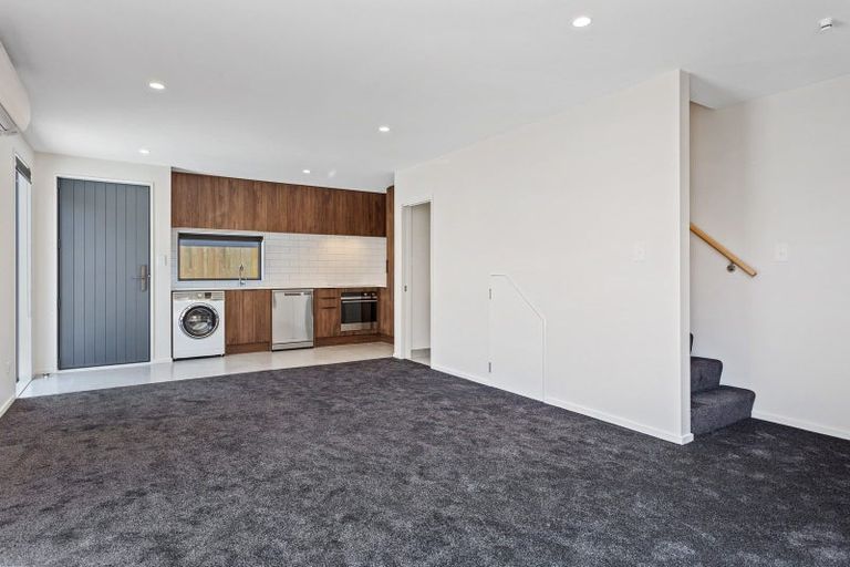 Photo of property in 4/135 Hills Road, Edgeware, Christchurch, 8013