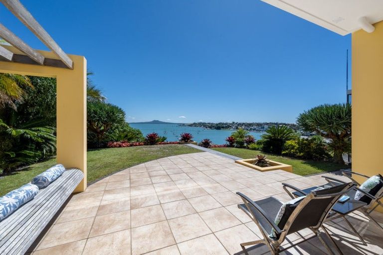 Photo of property in 33 Takutai Avenue, Half Moon Bay, Auckland, 2012