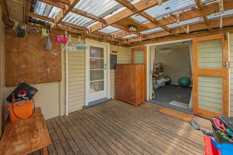Photo of property in 12a Hokio Beach Road, Levin, 5510