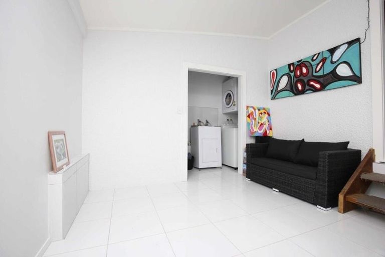 Photo of property in 1/728 Beach Road, Browns Bay, Auckland, 0630