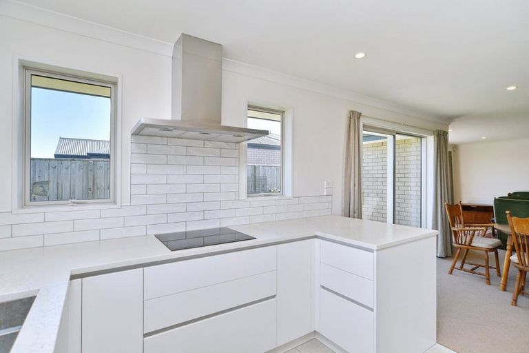 Photo of property in 27 Tutton (pvt) Mews, Rangiora, 7400