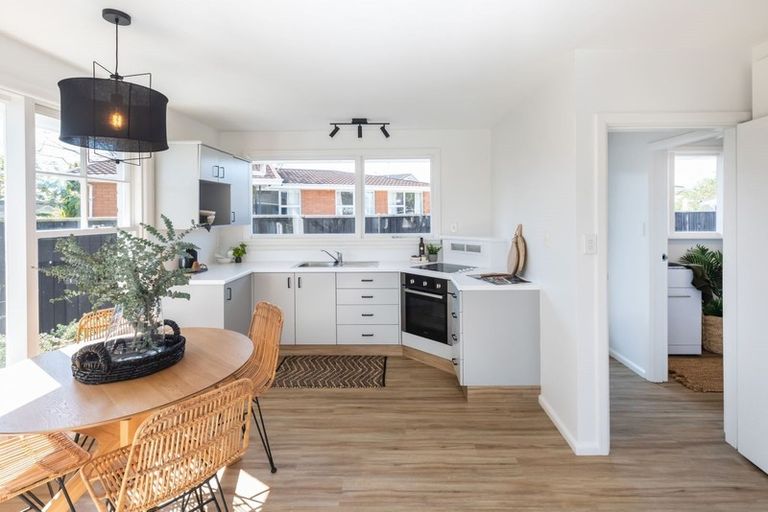 Photo of property in 298 Avonhead Road, Ilam, Christchurch, 8041