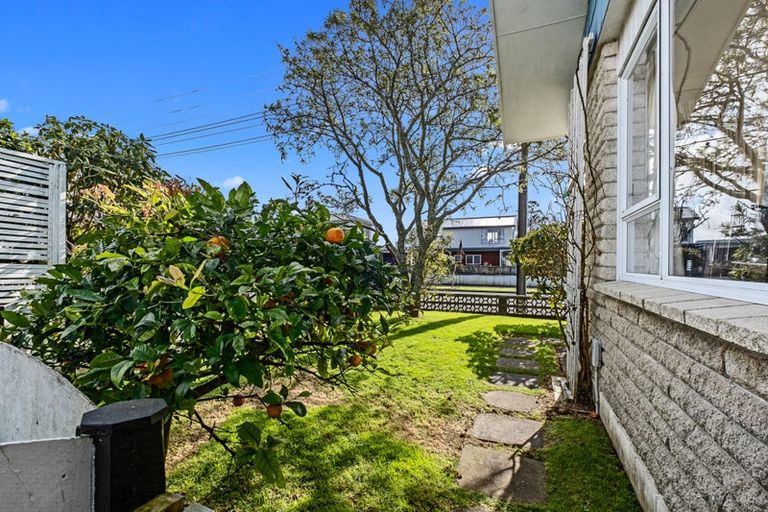 Photo of property in 2a Kauri Street, Merrilands, New Plymouth, 4312