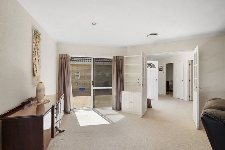 Photo of property in 2/76 Rokino Road, Hilltop, Taupo, 3330