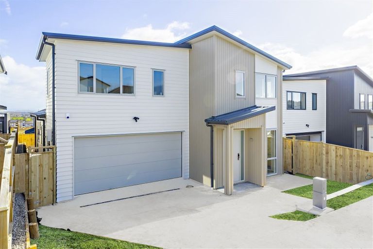 Photo of property in 17 Paripari Street, Flat Bush, Auckland, 2019