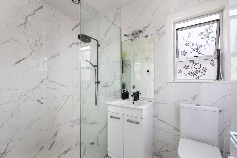 Photo of property in 17 Exeter Street, Brooklands, New Plymouth, 4310