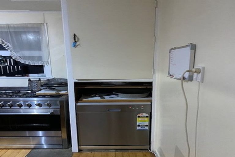 Photo of property in 19 Kahu Street, Utuhina, Rotorua, 3015