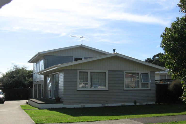 Photo of property in 5 Tanekaha Street, Stokes Valley, Lower Hutt, 5019