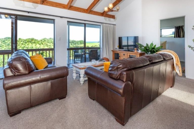 Photo of property in 435 Onemana Drive, Onemana, Whangamata, 3691