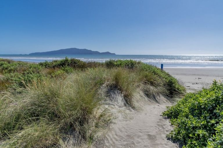 Photo of property in 47 Pingoa Lane, Peka Peka, Waikanae, 5391