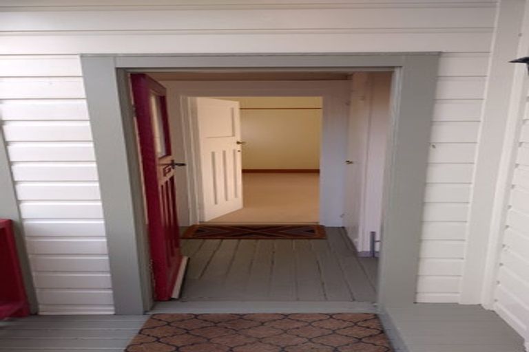 Photo of property in 18 Trafalgar Street, Johnsonville, Wellington, 6037