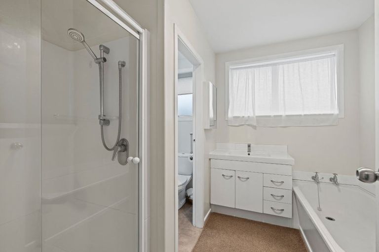 Photo of property in 12 Cowper Place, Avondale, Christchurch, 8061