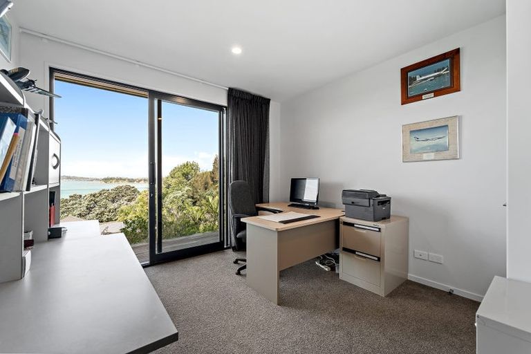 Photo of property in 11a Duncansby Road, Stanmore Bay, Whangaparaoa, 0932