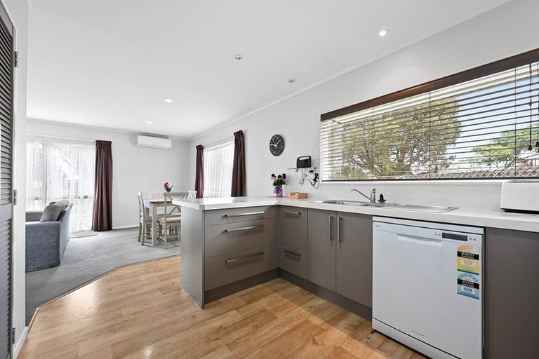 Photo of property in 11 Garland Drive, St Andrews, Hamilton, 3200