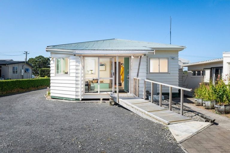 Photo of property in 29 Roretana Drive, Athenree, Katikati, 3177