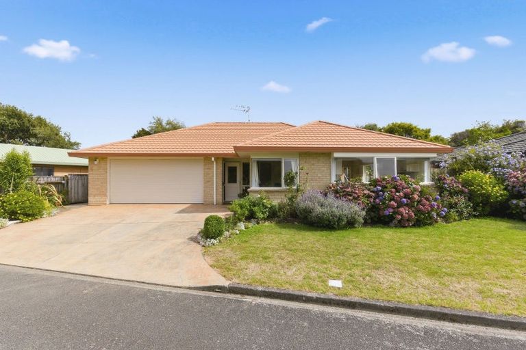 Photo of property in 34 Sunburst Court, Paraparaumu Beach, Paraparaumu, 5032