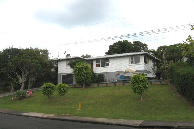Photo of property in 68 Selwyn Crescent, Forrest Hill, Auckland, 0620