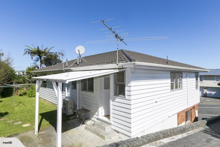 Photo of property in 96 Amapur Drive, Ngaio, Wellington, 6035