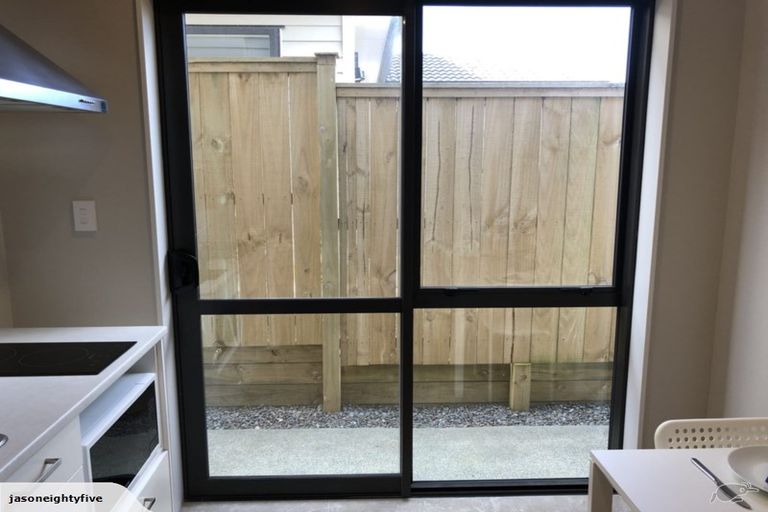 Photo of property in 15 Casheltown Way, Flat Bush, Auckland, 2019