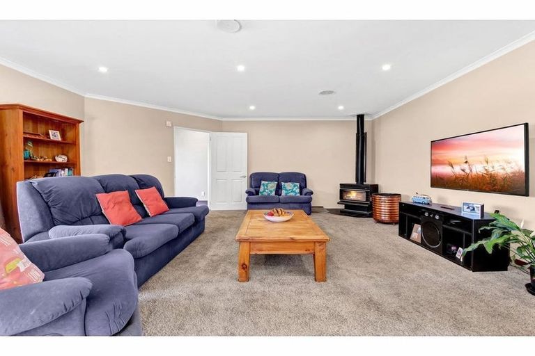 Photo of property in 15 Bunting Place, Woodend, 7610