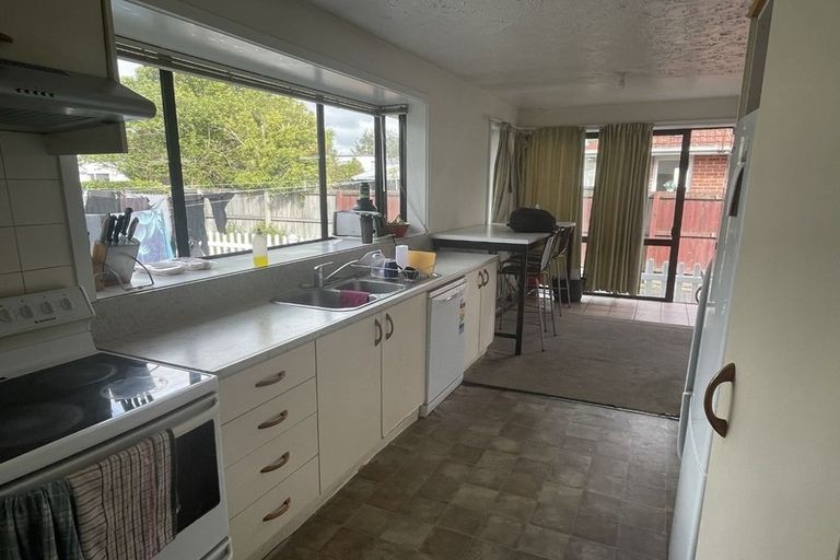 Photo of property in 46 Athol Terrace, Upper Riccarton, Christchurch, 8041