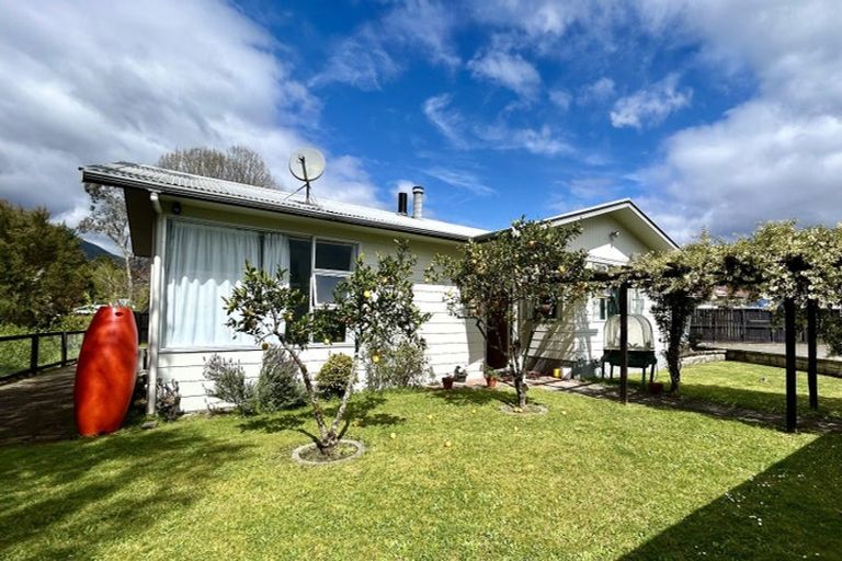 Photo of property in 19 Kirk Crescent, Kawerau, 3127