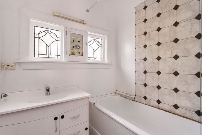 Photo of property in 66 Opawa Road, Waltham, Christchurch, 8023