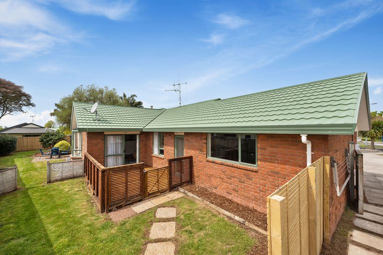 Photo of property in 25 Newfield Drive, Fairview Downs, Hamilton, 3214