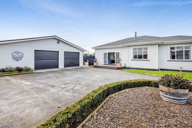 Photo of property in 196 Glover Road, Hawera, 4610