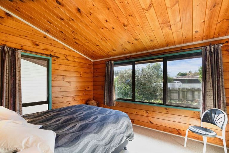 Photo of property in 27 Charles Street, Levin, 5510