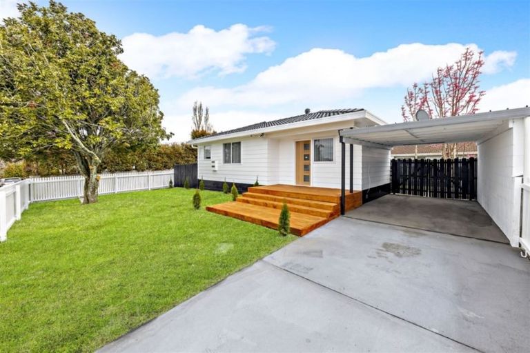 Photo of property in 2/36 Taitimu Drive, Weymouth, Auckland, 2103